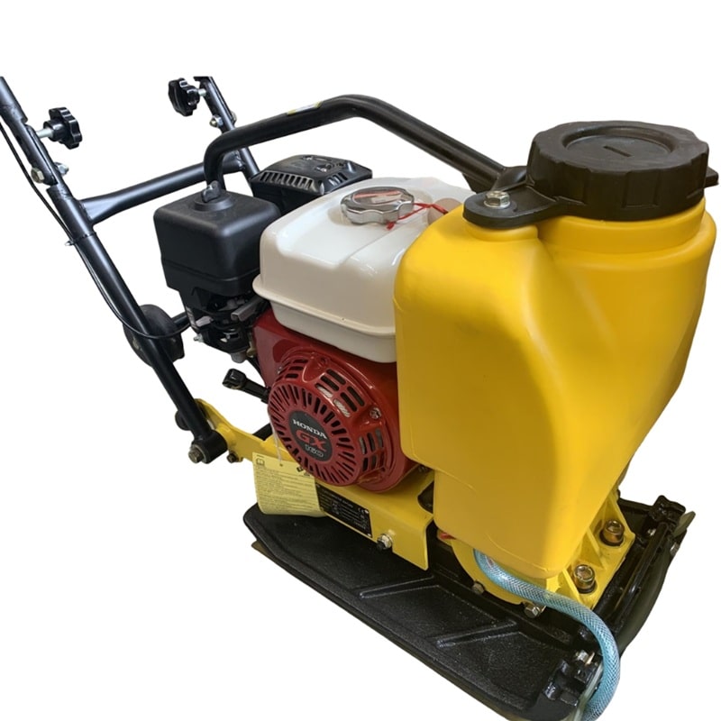 plate compactor with honda engine and water tank